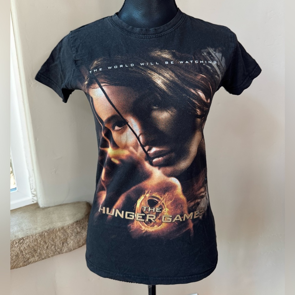 The Hunger Games Katniss Everdeen Graphic T-Shirt Women’s Size Small